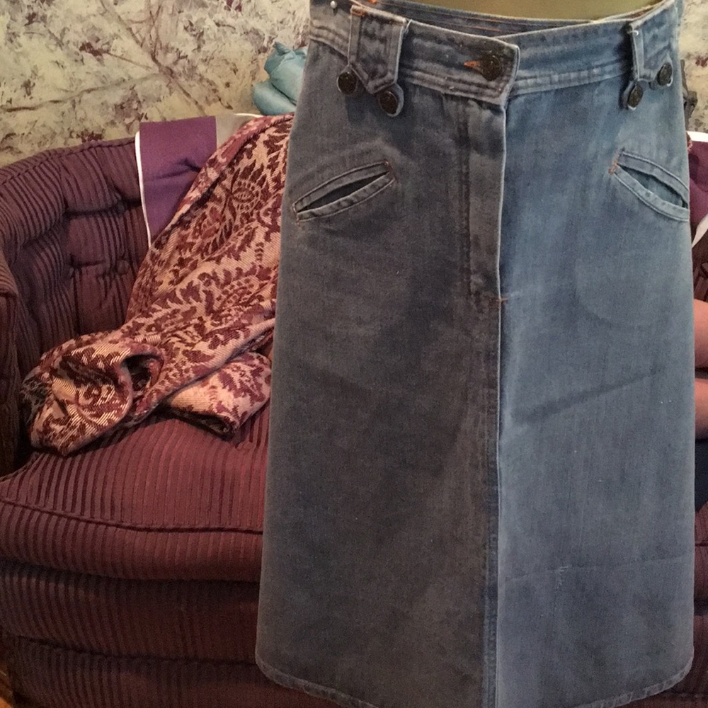 Vintage blue jean skirt